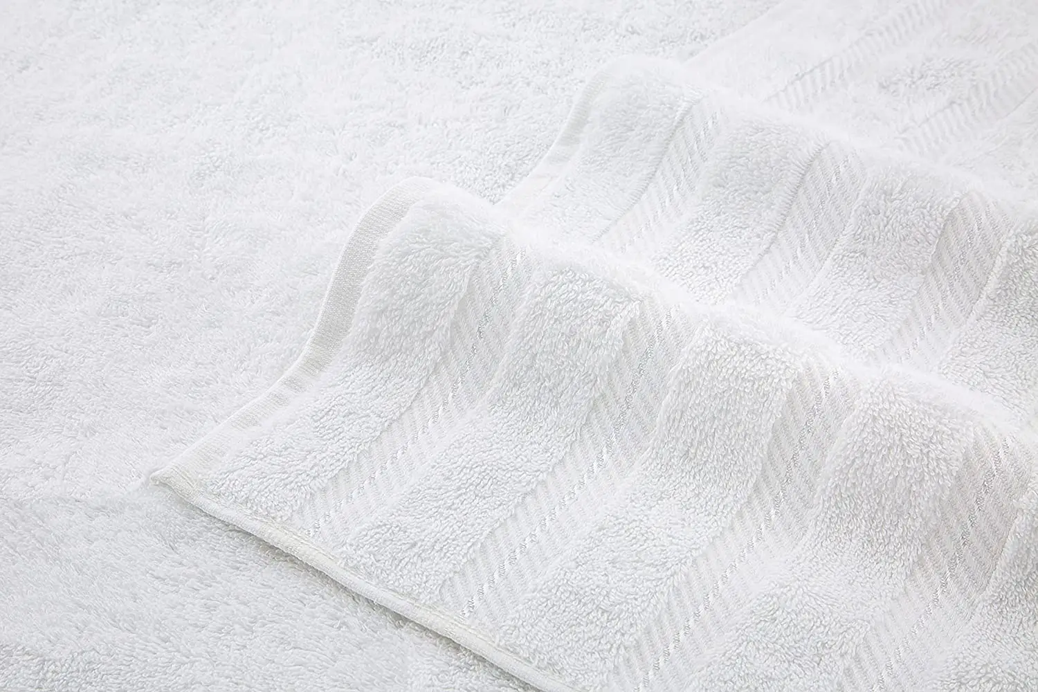 Set de Alfombra de Baño y Toalla de Lujo Clásico Blanco - Alfombras Absorbentes de Algodón para Ducha/Bañera de Hotel y Spa