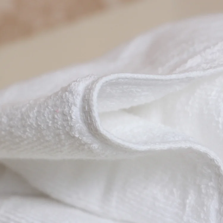 Hot Sale High Quality 32 Embroidered Hotel Towels Quick-dry And Disposable Solid Color For Luxury Hotels At Competitive Price