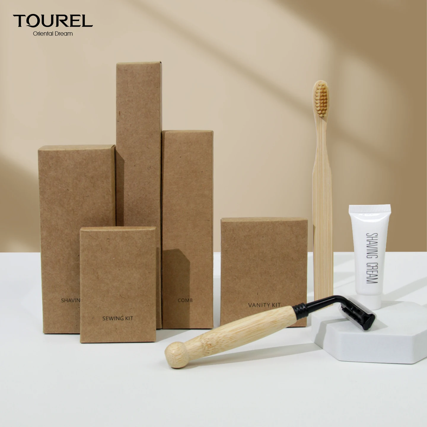 Kit de commodit&eacute;s d'h&ocirc;tel jetables &eacute;cologiques en bambou, ensemble d'articles secs, brosse &agrave; dents, peigne, rasoir, bonnet de douche biod&eacute;gradable